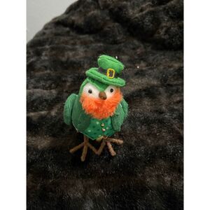 Spritz Bird Goldy 2019 St. Patrick's Feathery Friends shamrock